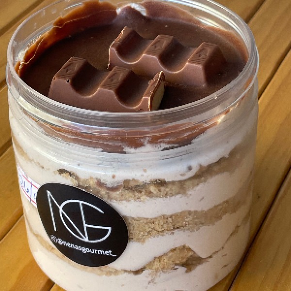 Nena's Gourmet | Mini Kinder Trifle