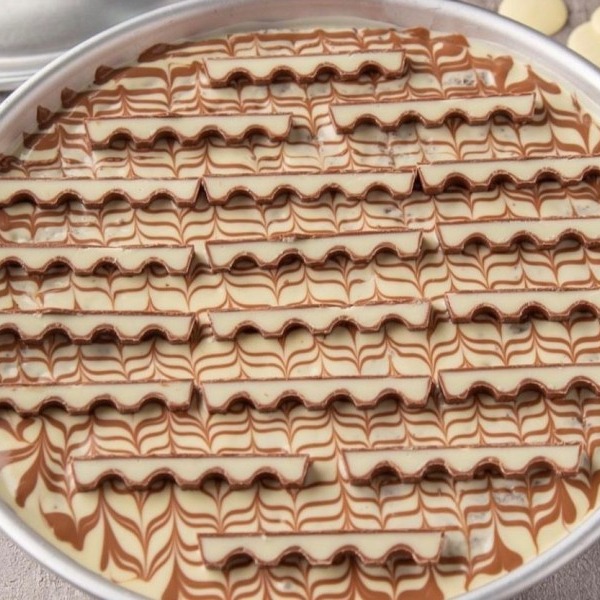 Nena's Gourmet | Kinder Molten Pot - Large