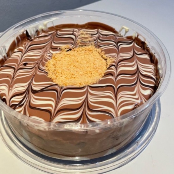 Nena's Gourmet | Lava Chocolate Cake Medium Size