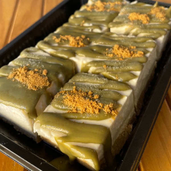 Nena's Gourmet | Pistachio Cheesecake Bites